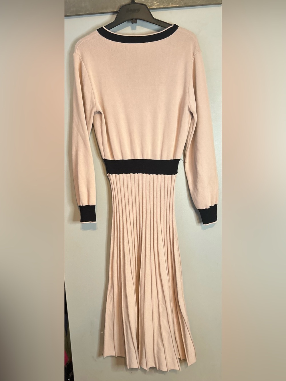 Knit dress - Picture 4 of 12
